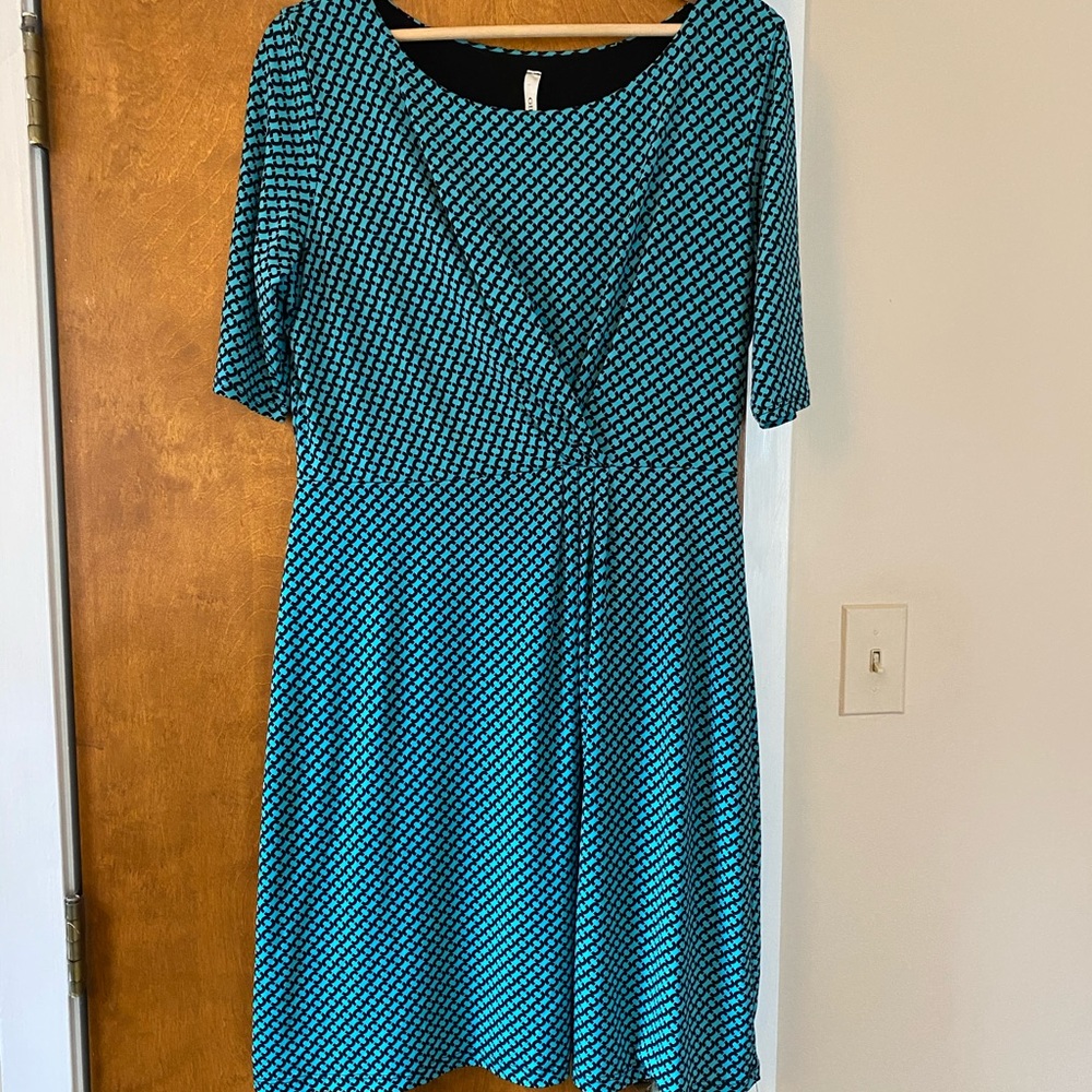 Pretty patterned short sleeve jersey dress